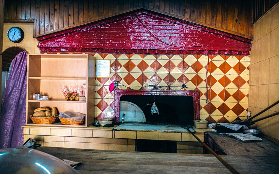 οι-τελευταίοι-ξυλόφουρνοι-της-αττική-562439893