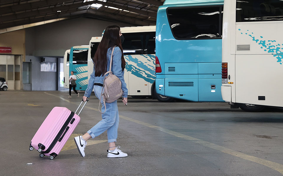 ανέπαφες-πληρωμές-στα-αστικά-λεωφορε-562402300