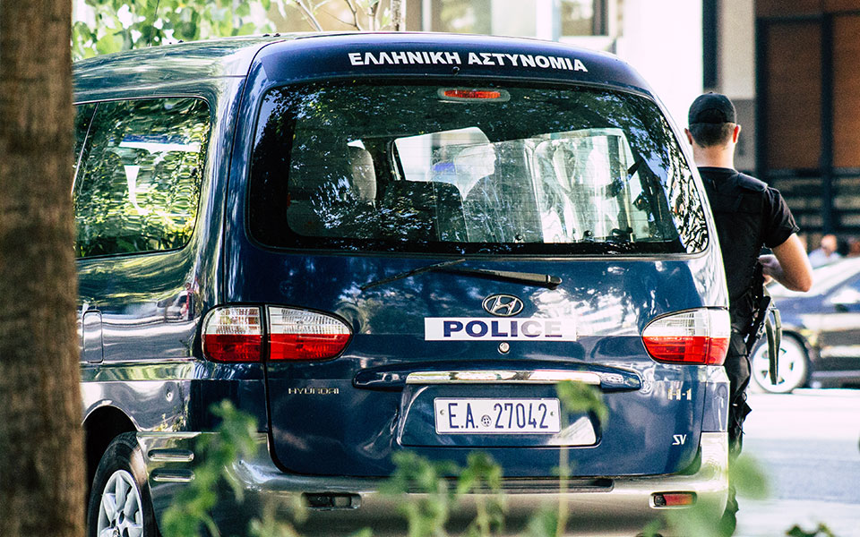 καλλιθέα-τον-απείλησαν-με-όπλο-τον-ακι-562445302