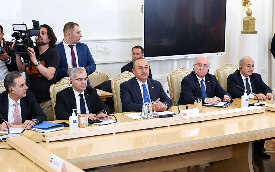 Τουρκία – Συρία: Πρόταση Λαβρόφ για οδικό χάρτη εξομάλυνσης των διμερών σχέσεων-1