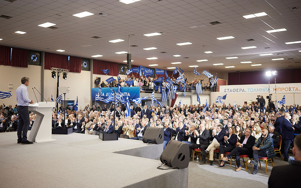 μητσοτάκης-είτε-συνεχίζουμε-στον-δρό-562415164