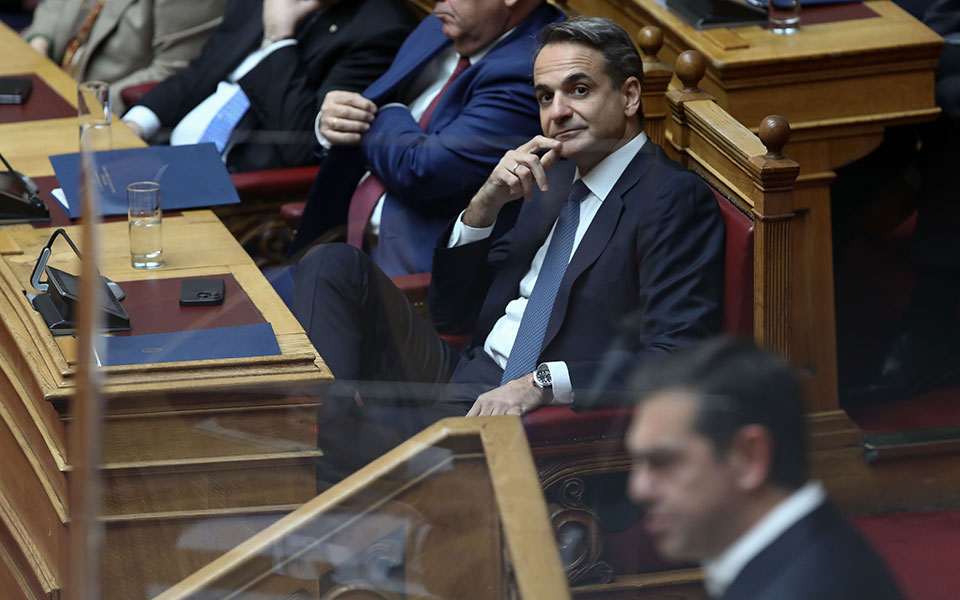 πολιτική-κόντρα-μετά-την-πρόσκληση-562405354