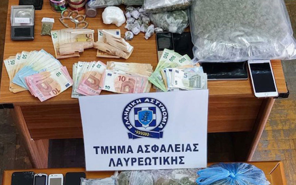 χειροπέδες-σε-μέλη-οργανώσεων-που-δια-562441768