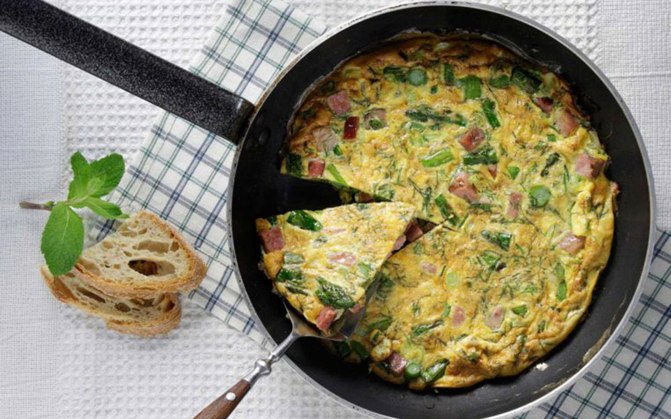 ομελέτα-με-σπαράγγια-και-σύγλινο-562438570