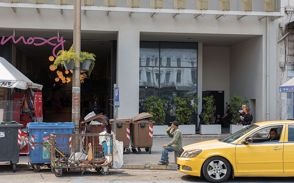 εσείς-θα-μένατε-στην-ομόνοια-562419436