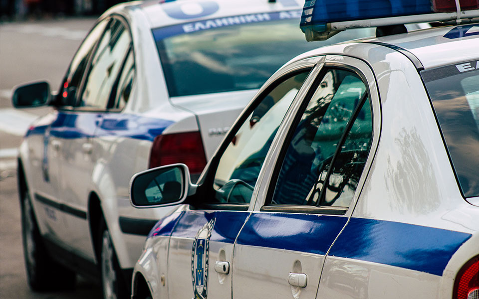 πειραιάς-χειροπέδες-σε-53χρονο-που-έκρυ-562449457