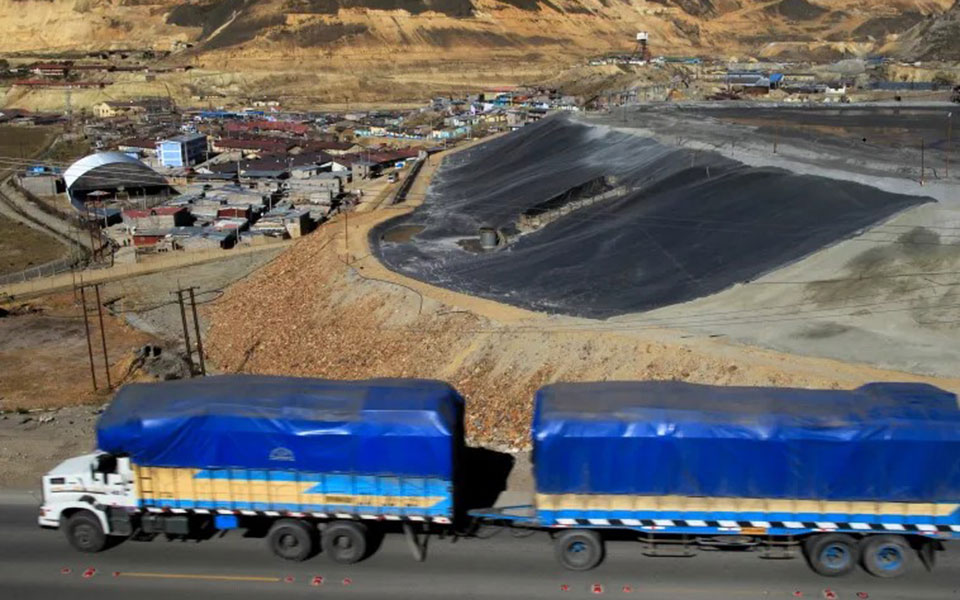 περού-27-νεκροί-από-πυρκαγιά-σε-ορυχείο-562407841