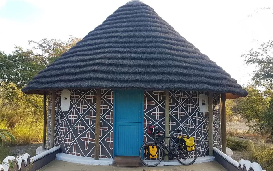 Διέσχισε την Αφρική με ποδήλατο σε 28 ημέρες – 2.826 χλμ. από ακτή σε ακτή-1