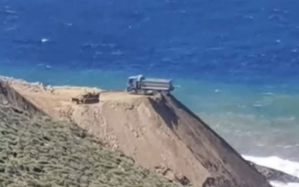 μύκονος-τέσσερις-συλλήψεις-για-παράν-562410910