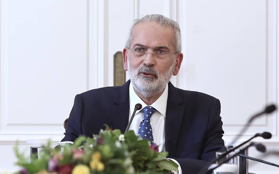 σαρμάς-καθήκον-μια-αμερόληπτη-κυβέρ-562441807