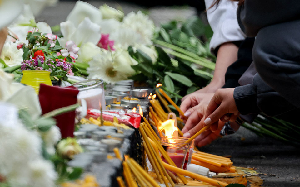 επίθεση-στο-βελιγράδι-σε-κρίσιμη-κατά-562401715