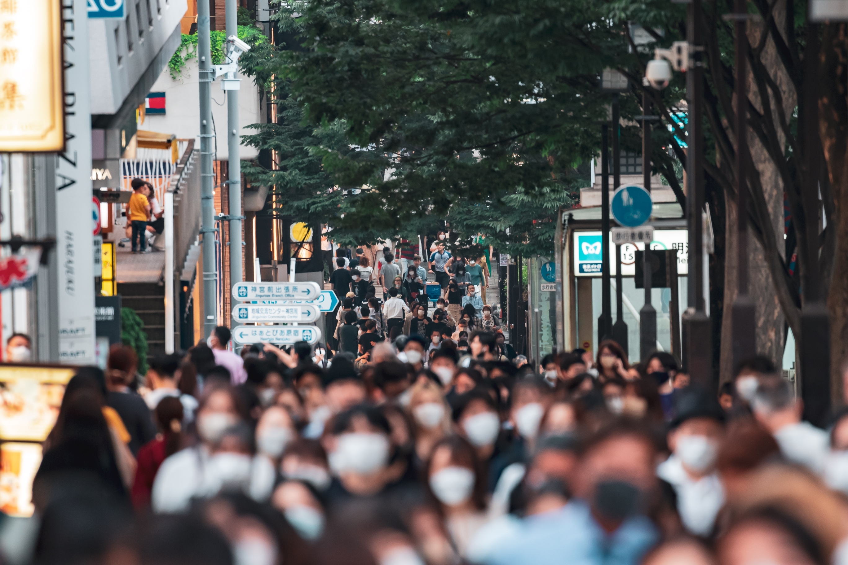 Οι Ιάπωνες κάνουν μαθήματα για να θυμηθούν πώς να… χαμογελούν μετά τις μάσκες-1