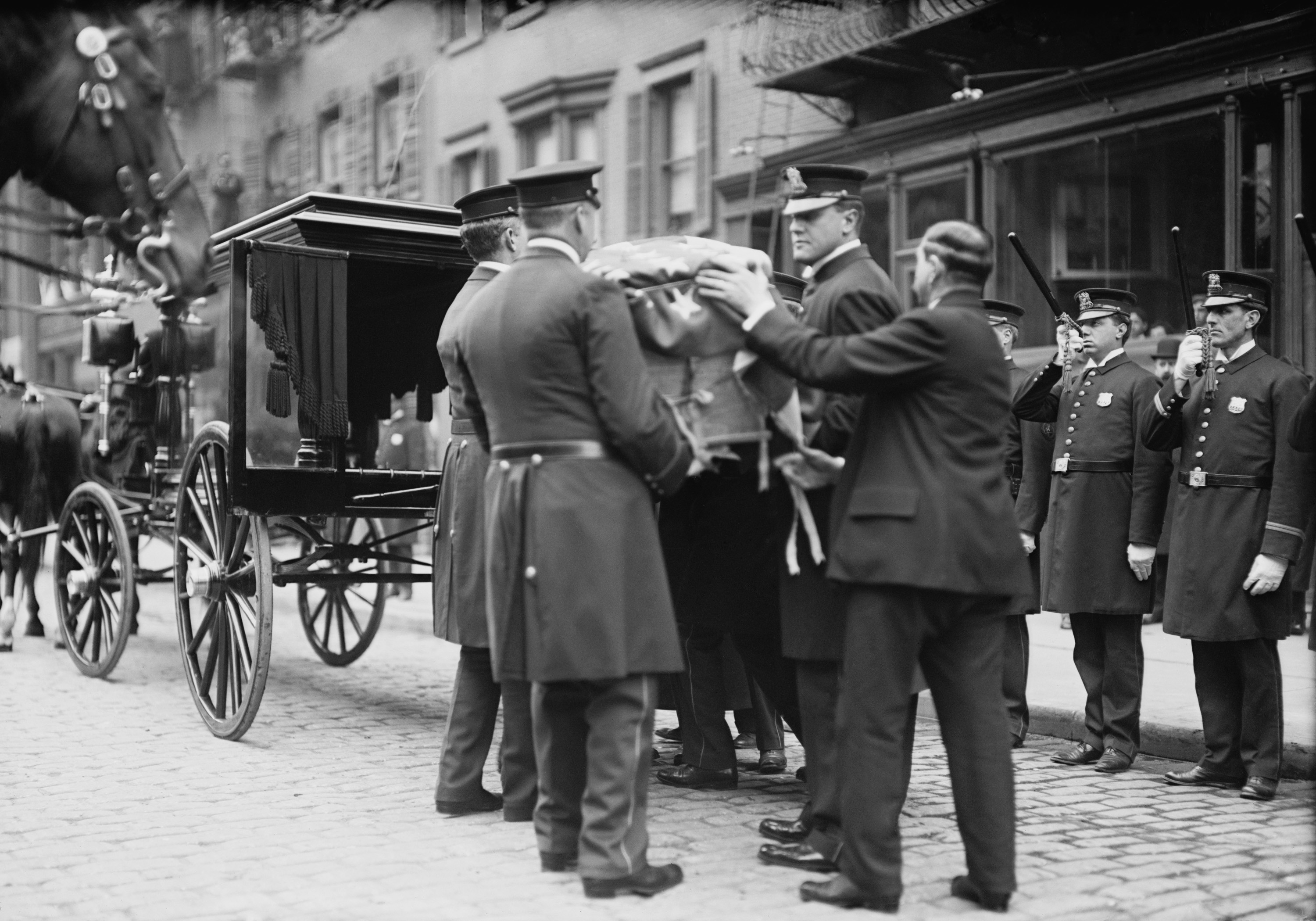 Πέτρα Ρέσκι: Η δημοσιογράφος που κολυμπά στα βαθιά της ιταλικής μαφίας-5