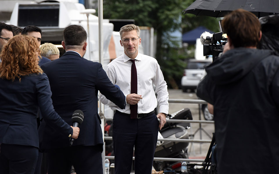 σκέρτσος-ο-συριζα-καταγγέλλει-ρύθμισ-562447855