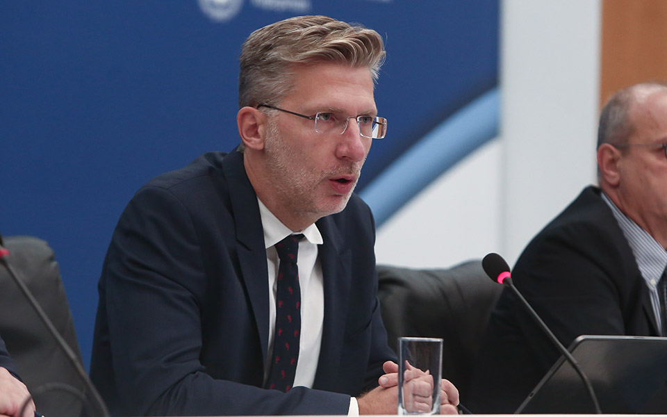 σκέρτσος-για-μπλόκο-σε-κόμμα-κασιδι-562399690