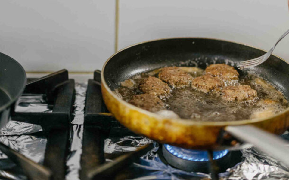 τα-κεφτεδάκια-της-μπακαλοταβέρνας-το-562406635