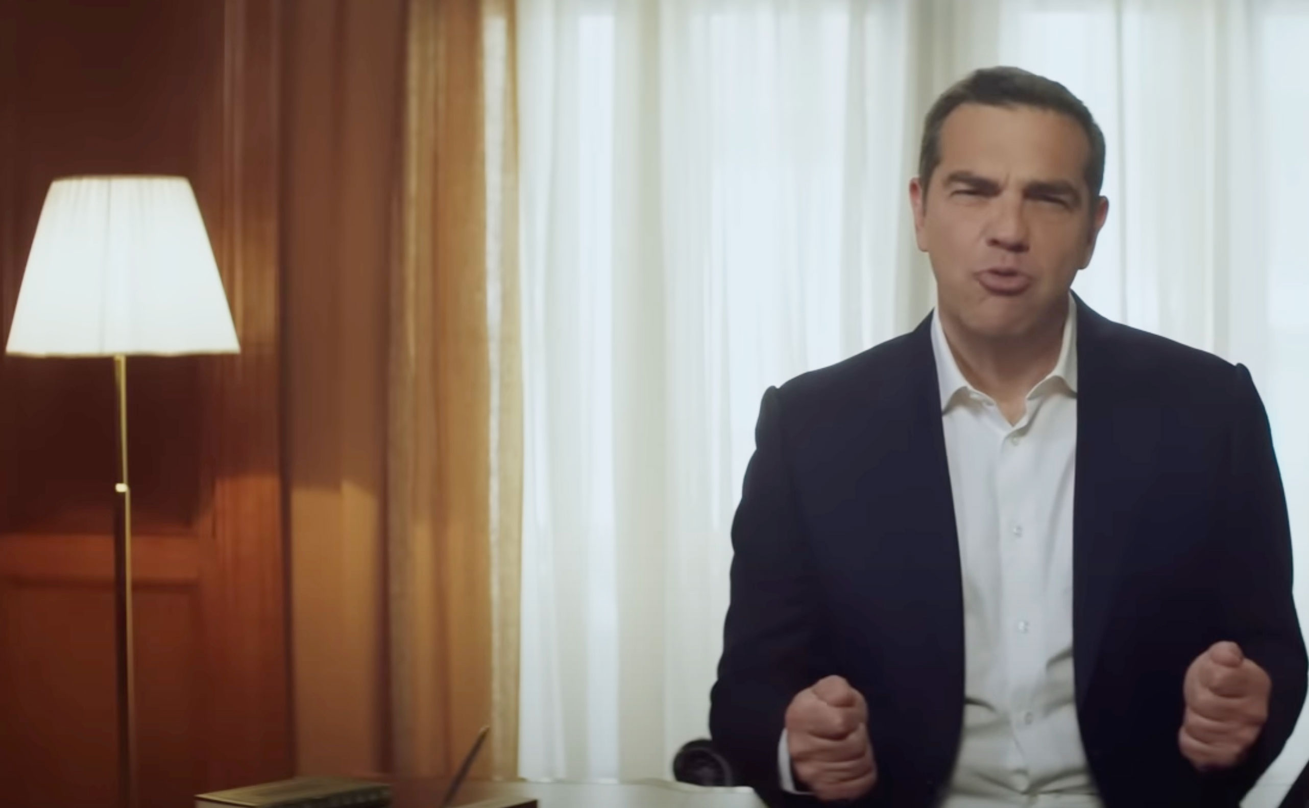 Πρωθυπουργικός στα πορτατίφ-1