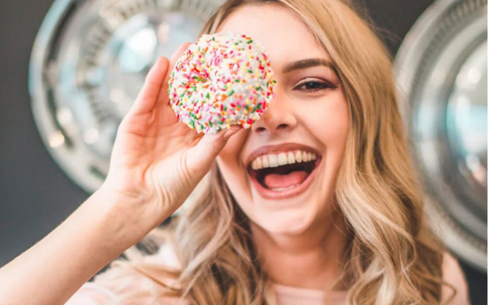 γλυκό-μετά-το-φαγητό-πώς-να-αντιμετωπί-562419775