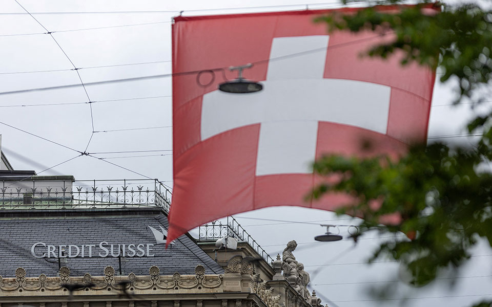 στο-ελβετικό-κοινοβούλιο-η-κατάρρευσ-562425388