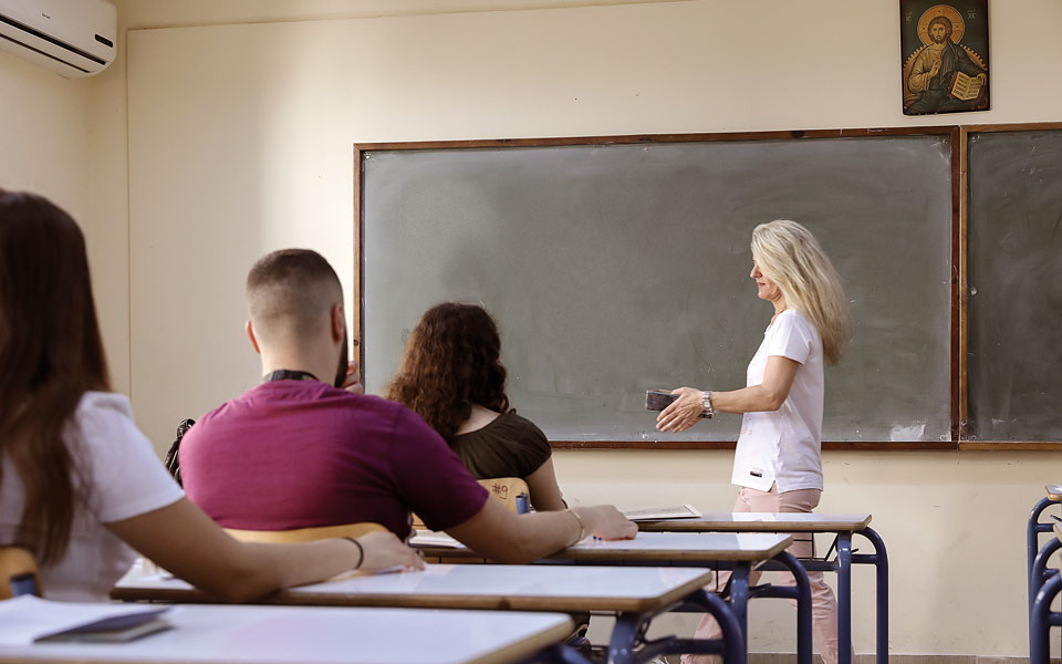 δεν-υπάρχει-κίνδυνος-για-τις-πανελλα-562447078