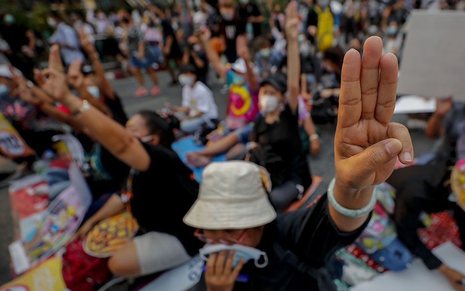 Ταϊλάνδη: Πραξικοπήματα, βασιλιάδες και ένα «αουτσάιντερ» που μάχεται για τη δημοκρατία-2