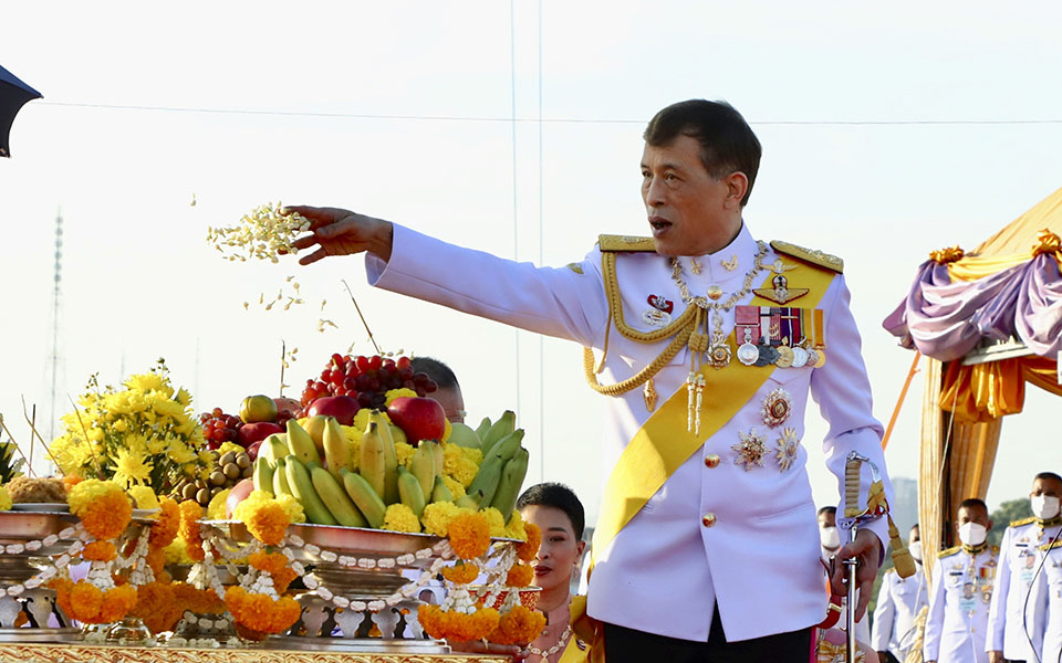 Ταϊλάνδη: Πραξικοπήματα, βασιλιάδες και ένα «αουτσάιντερ» που μάχεται για τη δημοκρατία-1