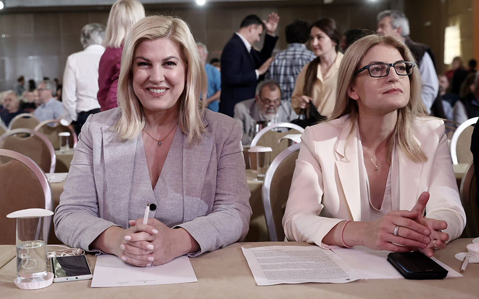 ΣΥΡΙΖΑ: Το παρασκήνιο, οι συμβολισμοί και τo μήνυμα για την επόμενη μέρα-3