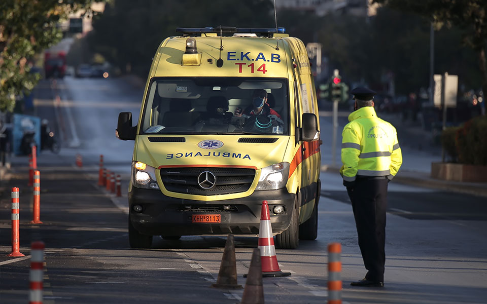 καλαμάτα-λεωφορείο-παρέσυρε-και-τραυ-562412059