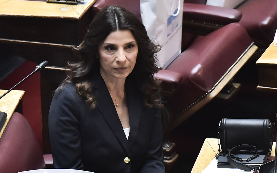 συριζα-η-νδ-αφήνει-δίχως-ιατροφαρμακε-562447987