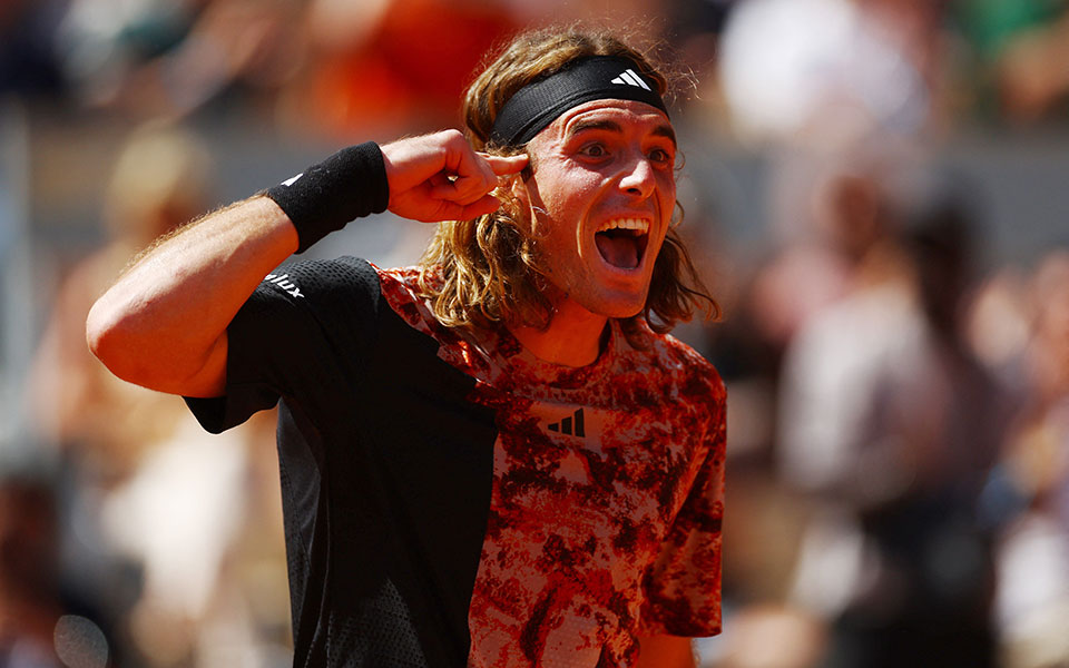 τσιτσιπάς-στον-επόμενο-γύρο-του-roland-garros-α-562444891