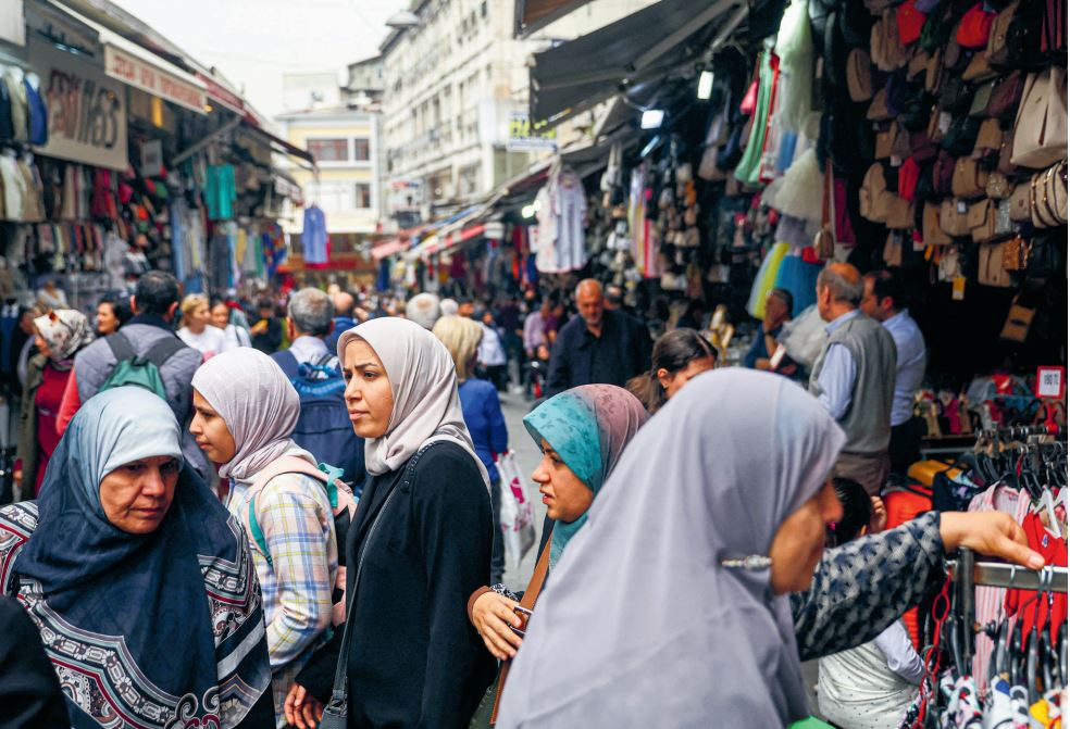 Διαβάστε στην «Καθημερινή της Κυριακής»-4
