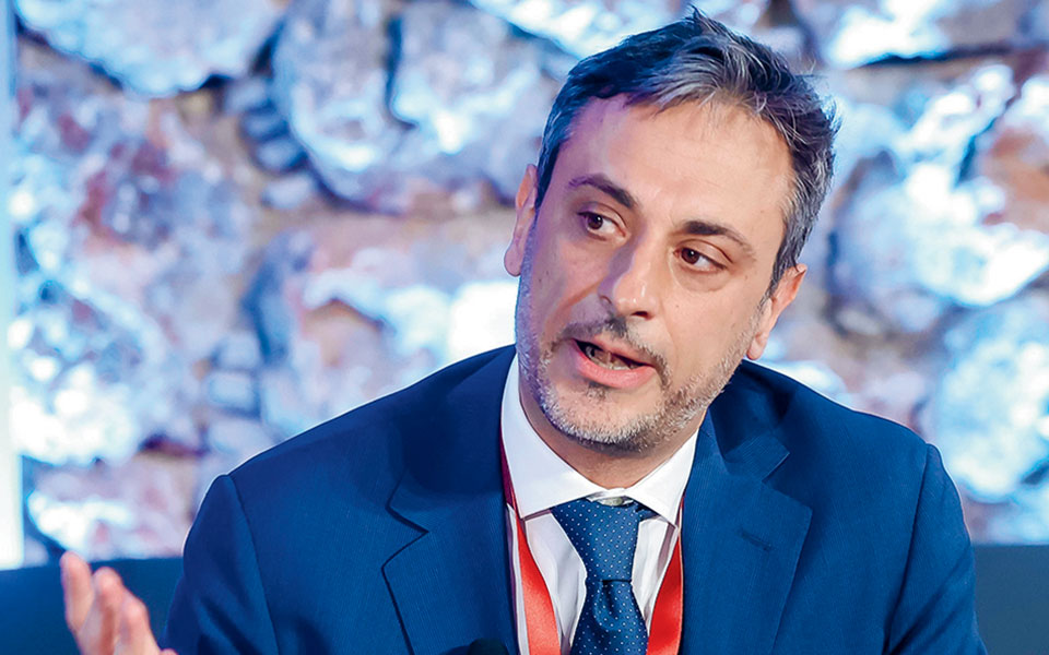 τζιάκομο-τροβάτο-στην-κ-100-000-airbnb-στην-ελλ-562431811