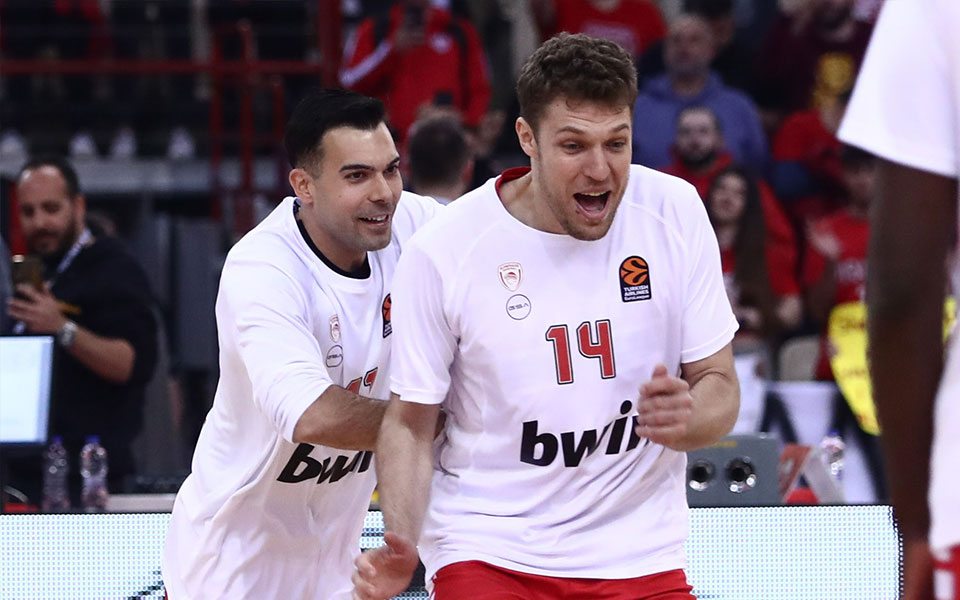 ολυμπιακός-τα-δύο-μεγάλα-στοιχήματα-562433863