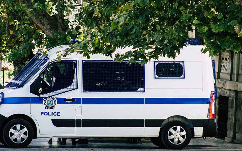 χανιά-χειροπέδες-σε-22χρονο-για-τον-βια-562401475