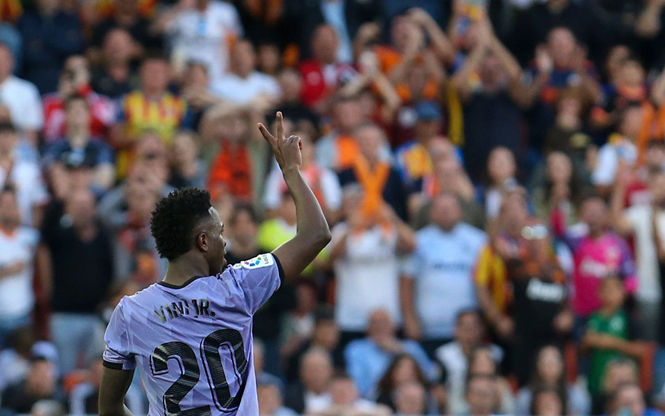 από-τον-τραορέ-στον-βινίσιους-οταν-ο-ρα-562436062