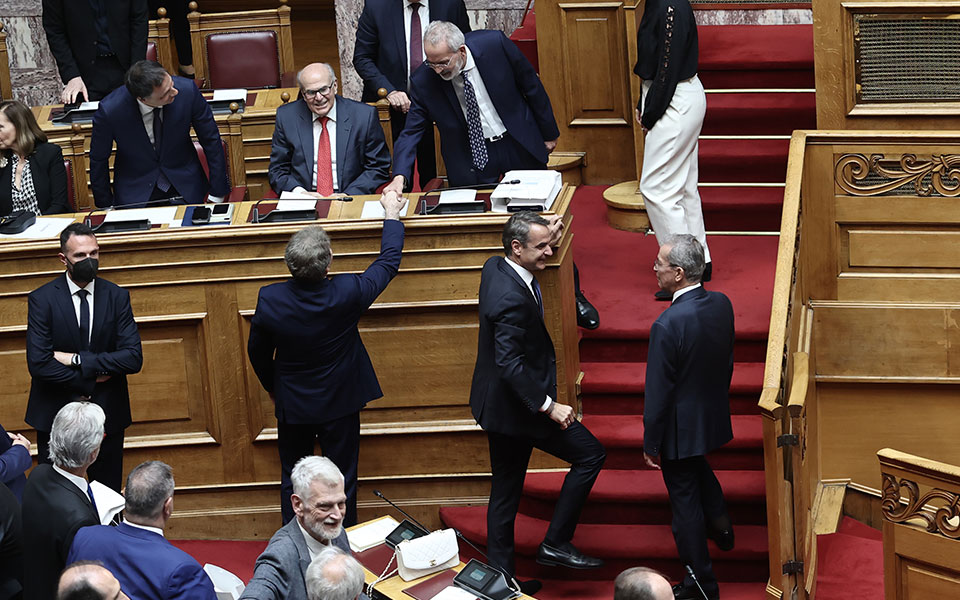 Βουλή: Ορκίστηκαν οι «300» των εκλογών της 21ης Μαΐου 2023-2