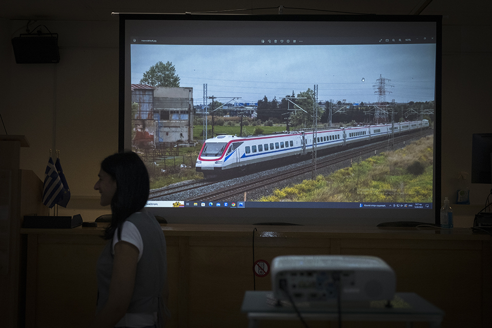 Στα θρανία η νέα γενιά συνοδών σε τρένα-2