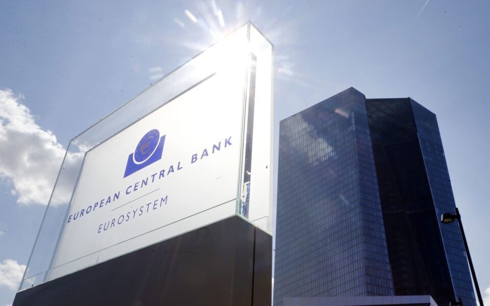 η-μείωση-του-πληθωρισμού-δεν-πείθει-τη-562453411