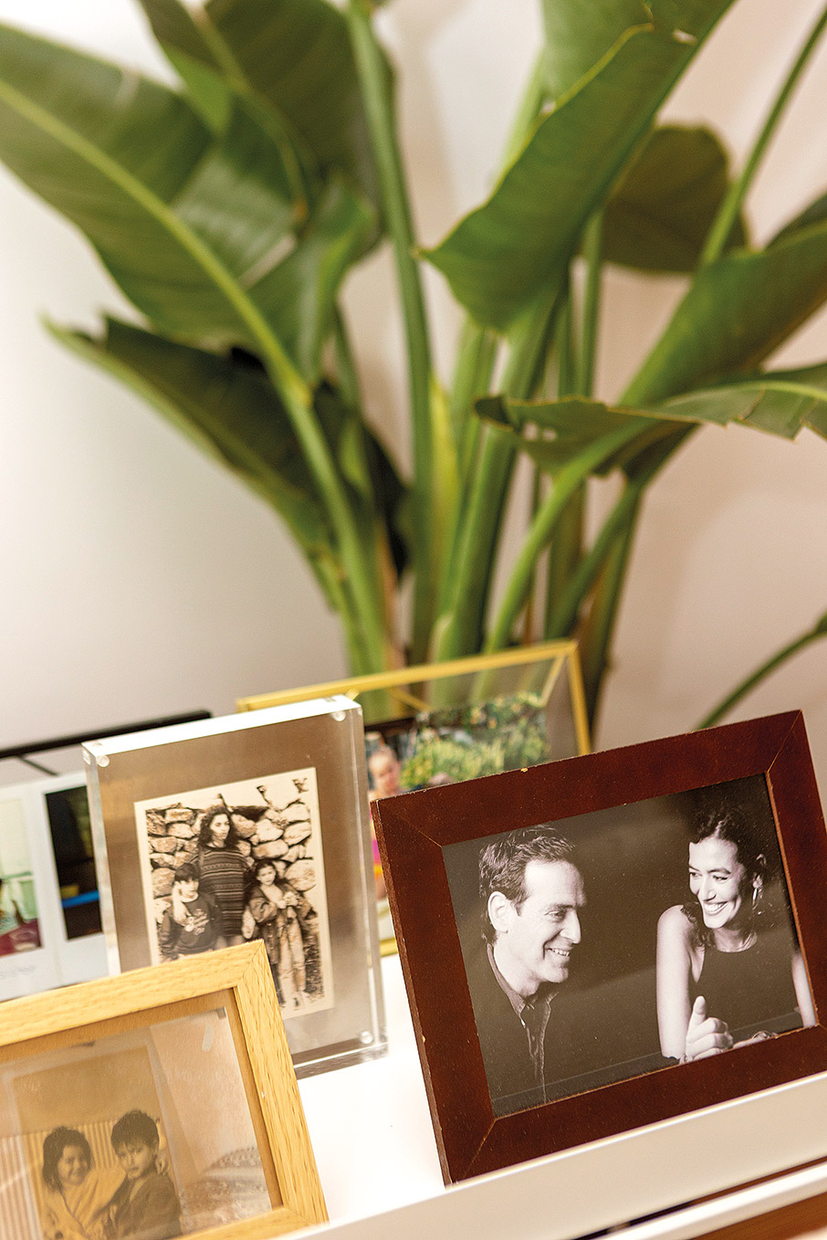 My Space: Μίνιμαλ θαλπωρή σε ένα φωτεινό διαμέρισμα στο Παγκράτι-6