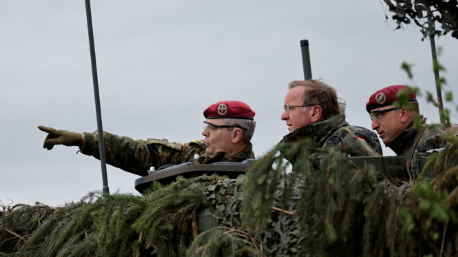 λιθουανία-χιλιάδες-γερμανοί-στρατιώ-562490836