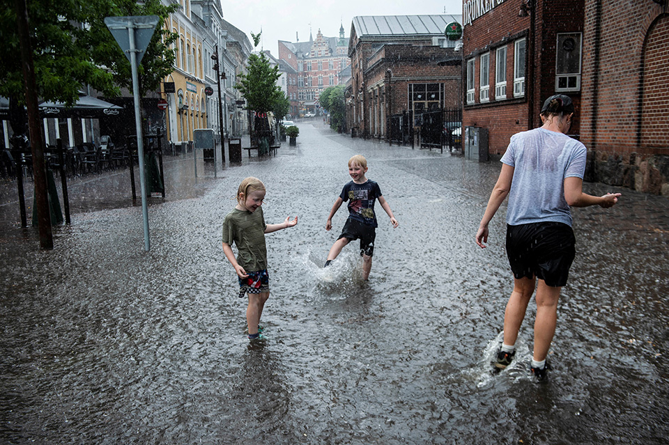 Μια ημέρα στον κόσμο-1