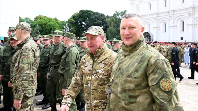 ρωσία-η-κυβέρνηση-κάνει-αύξηση-105-στους-562498780