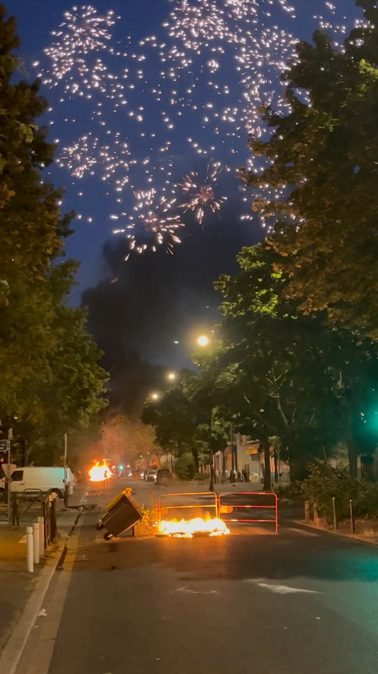 Γαλλία: Ταραχές, συλλήψεις και οργή μετά τον θάνατο 17χρονου από πυρά αστυνομικού-1