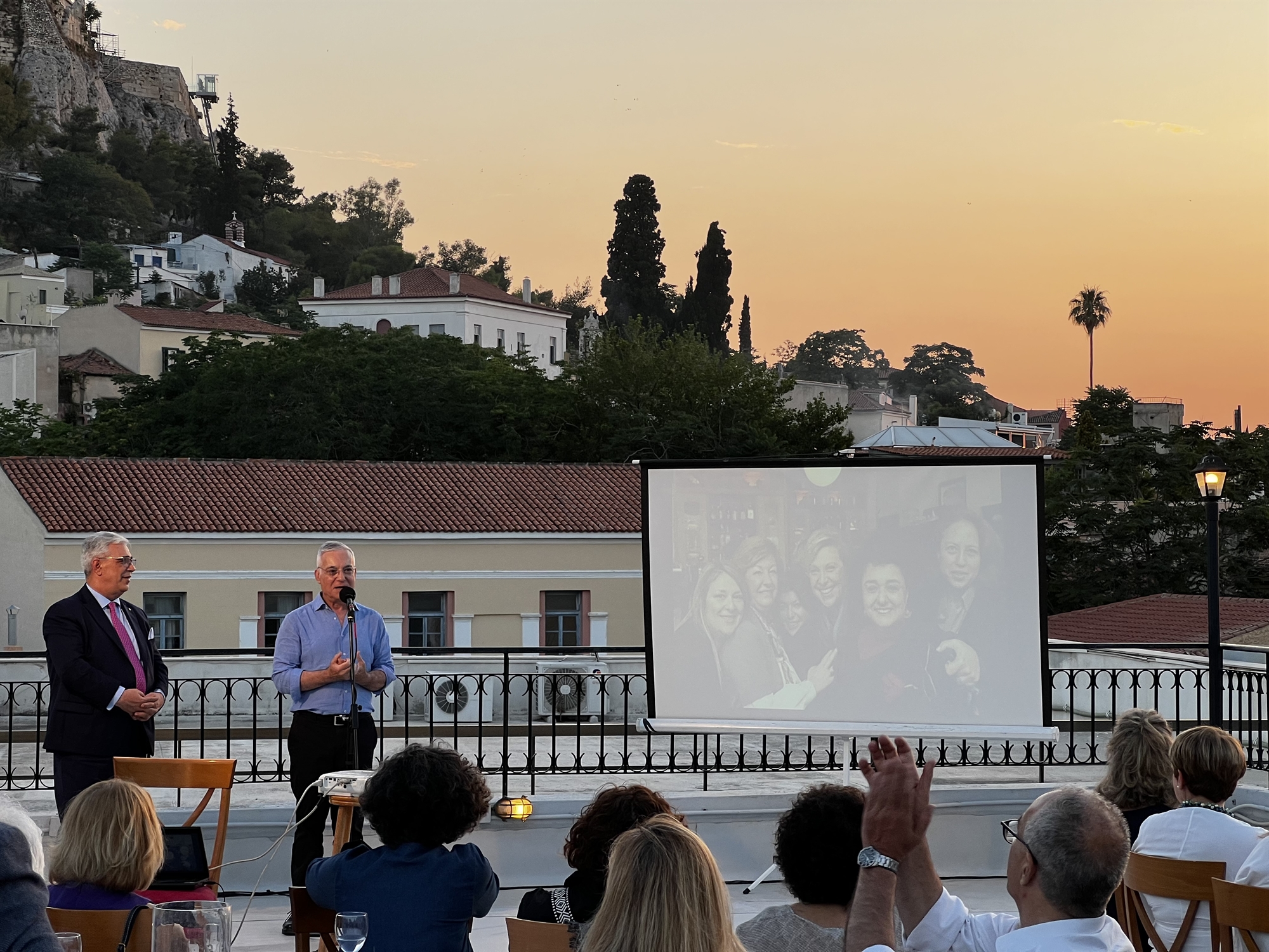 «Κάθε Σάββατο στην Αθήνα», ένα reunion των εραστών μιας πόλης-1