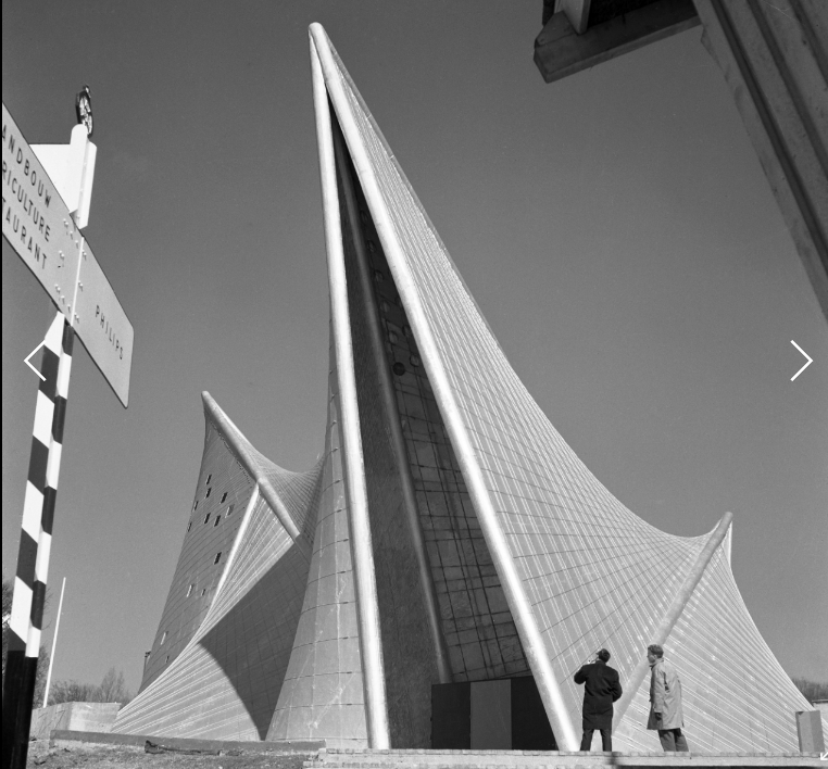 Στο μυαλό του Ιάννη Ξενάκη-3