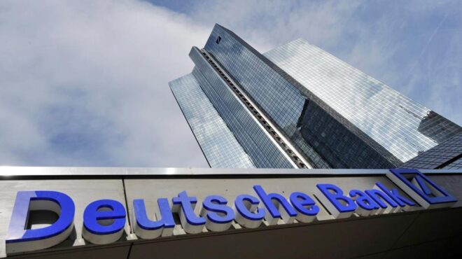 η-deutsche-bank-ψηφίζει-ελληνικές-τράπεζες-562471861