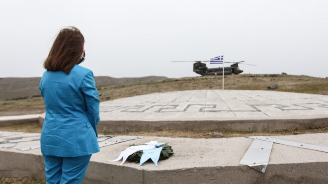 ο-αη-στράτης-τίμησε-τον-υποσμηναγό-νικ-562477915