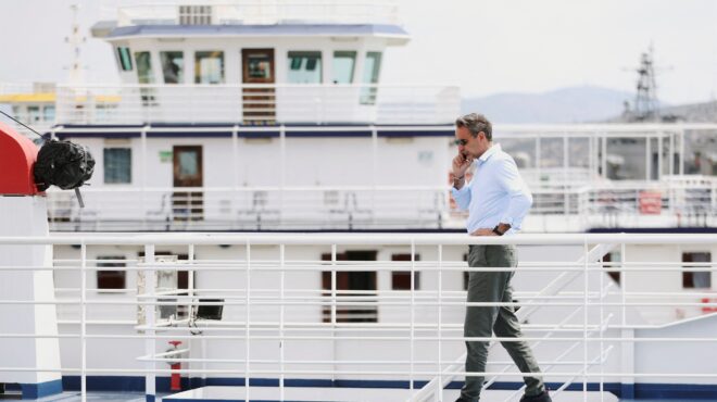 αναζητώντας-τους-οιωνούς-στον-ορίζον-562487269