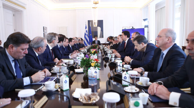 στις-1700-η-σύνθεση-της-νέας-κυβέρνησης-562490668