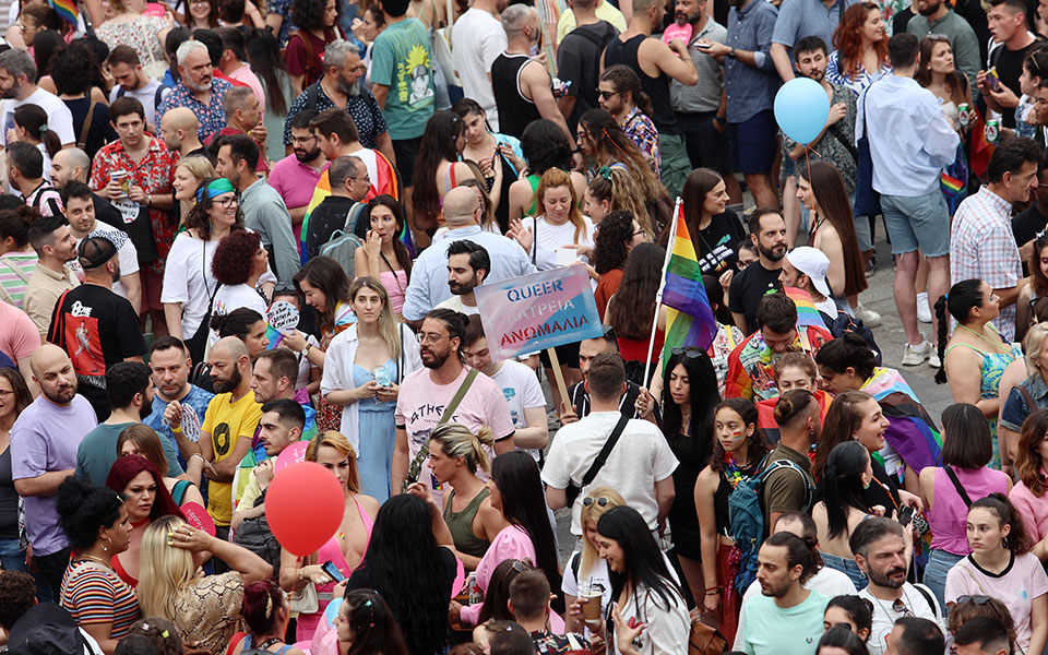 athens-pride-ένα-πολύχρωμο-τόξο-διεκδίκησης-562464739